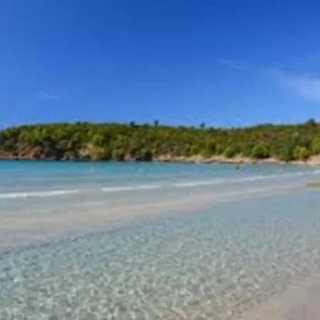 Climatise Proche Port Et Plages